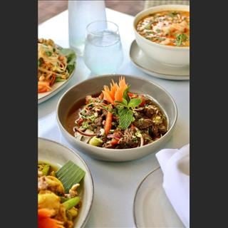 Tiệm đồ ăn Thái cần tuyển nhân viên lương hấp dẫn