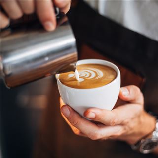 Coffee shop tại Logan Reserve cần tuyển Barista làm casual 