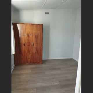 Bungalow tại St Albans cho thuê, có thể dọn vào ở liền